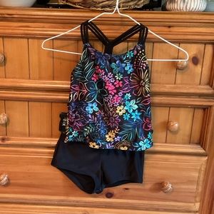 Girls 2 piece swim suit